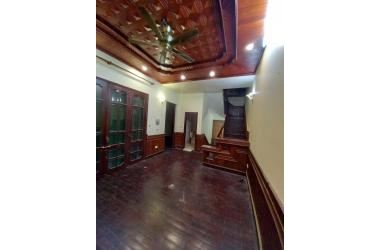 BÁN NHÀ BIỆT THỰ MINI FULL ĐỒ GỖ SỊN – NGUYỄN VĂN CỪ, LONG BIÊN - LÔ GÓC - Ở CỰC SƯỚNG - GIÁ 6,8 TỶ